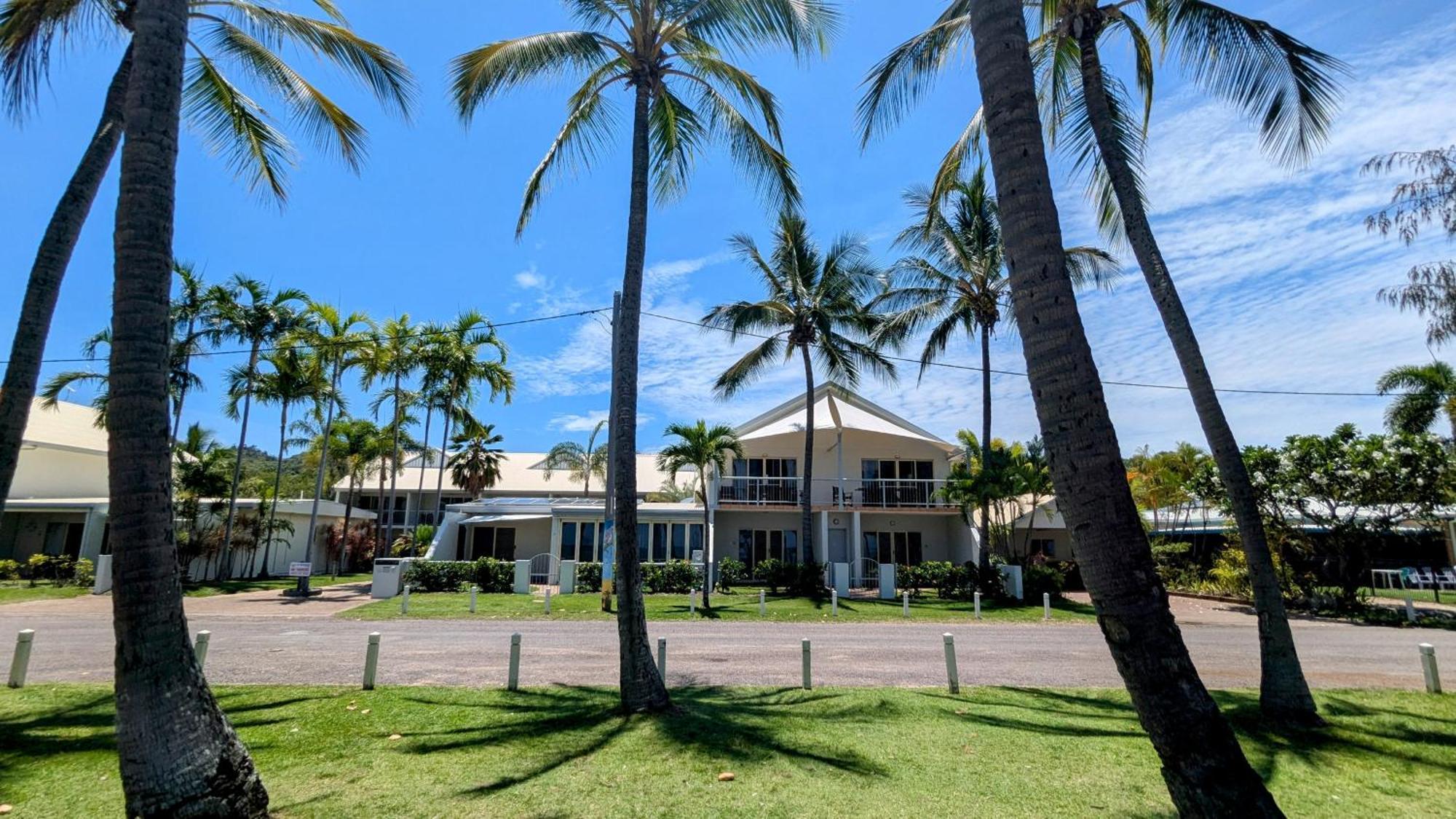马蹄远航酒店 Horseshoe Bay 外观 照片